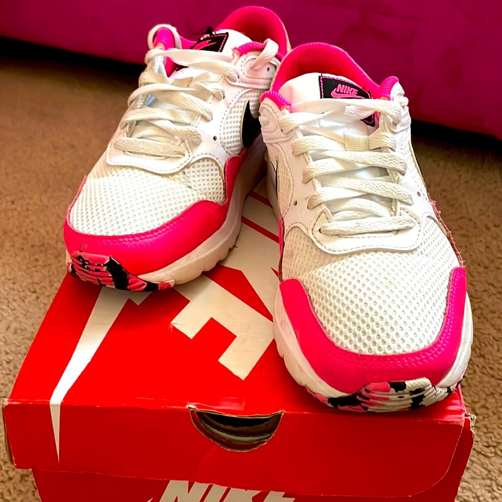 Nike air